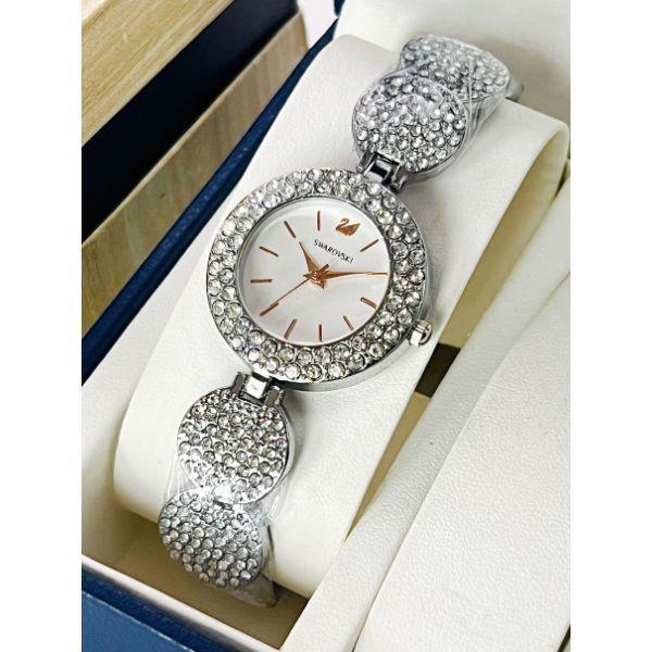 Women's Quartz Round Analogue Watch with Chain Strap